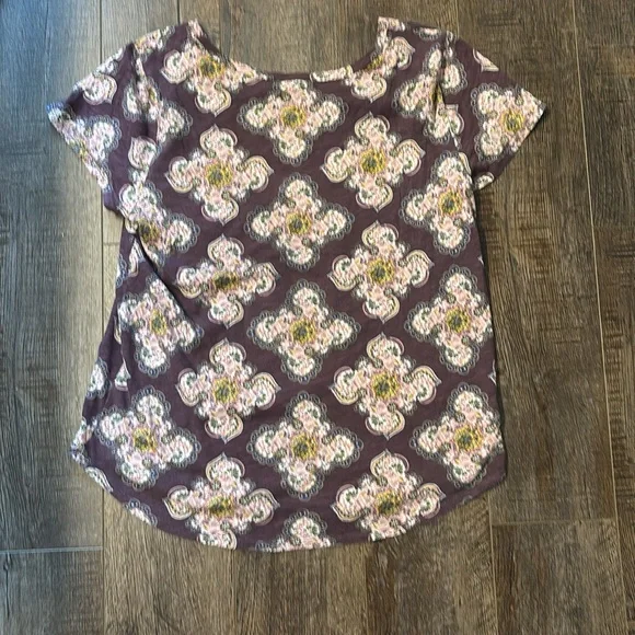 Loft T-shirt - Picture 2 of 2